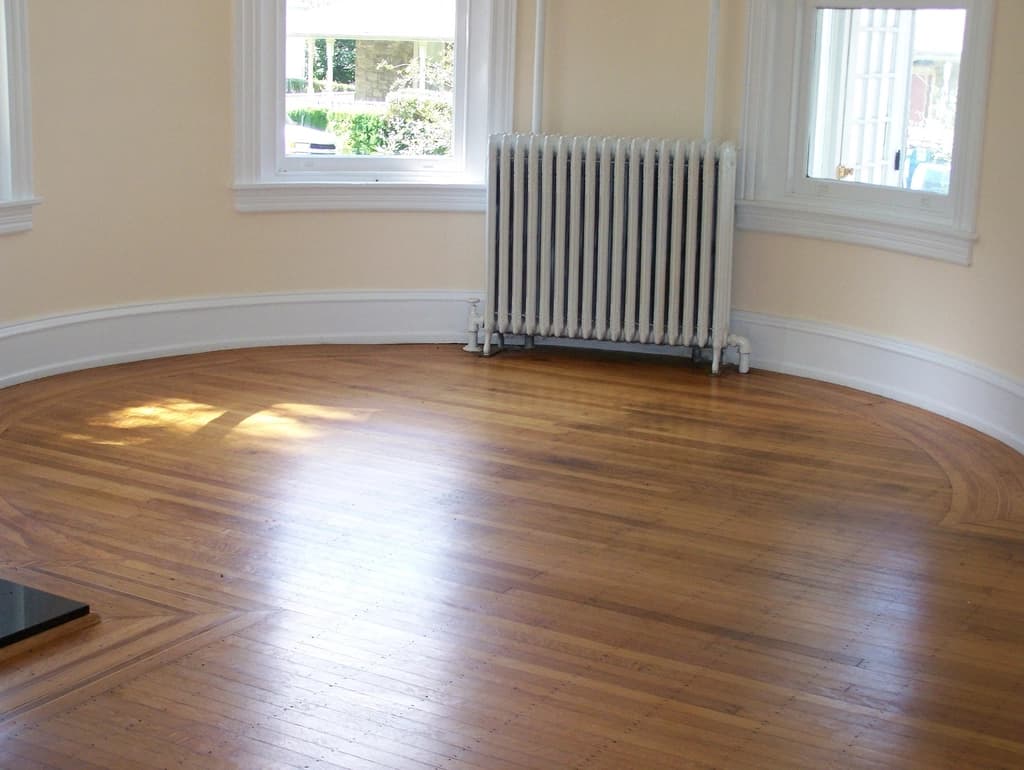 Plancher bois franc, 2e étage